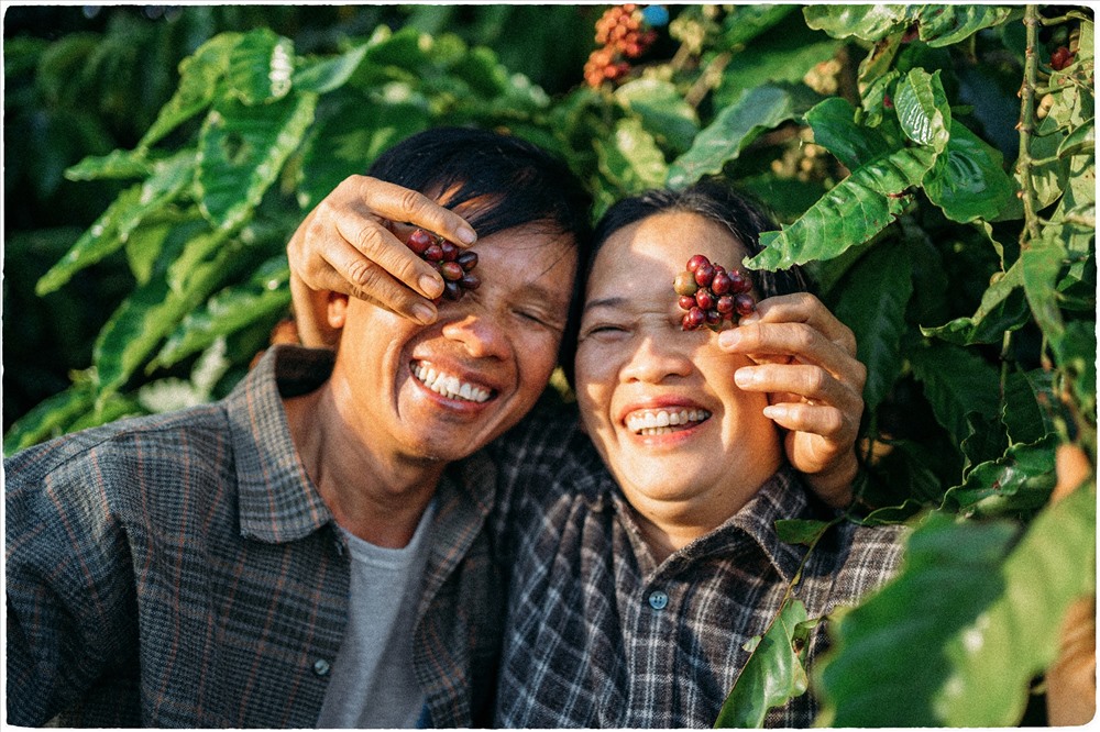 Lưu Xuân Đức cho biết cậu chụp bộ ảnh về bố mẹ cách đây chưa đầy một tuần. Bộ ảnh  đã nhận được sự ủng hộ mạnh mẽ của cộng đồng mạng.