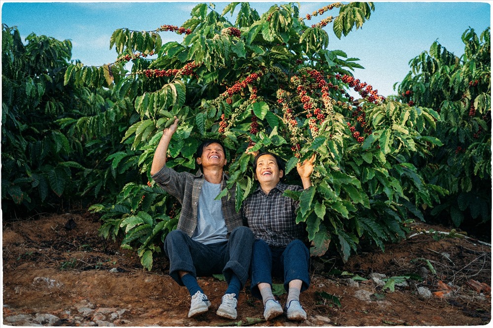 Lưu Xuân Đức cho biết cậu chụp bộ ảnh về bố mẹ cách đây chưa đầy một tuần. Bộ ảnh  đã nhận được sự ủng hộ mạnh mẽ của cộng đồng mạng.