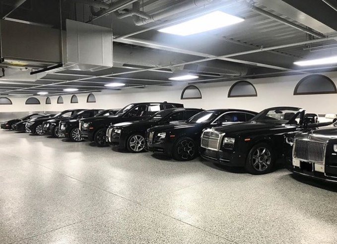 Gara của Mayweather với bộ sưu tập Roll Royce trị giá 6,4 triệu USD