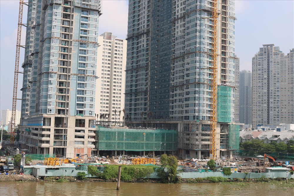 Nhiều đại gia, doanh nghiệp đang đua nhau xây độc chiếm bờ sông Sài Gòn