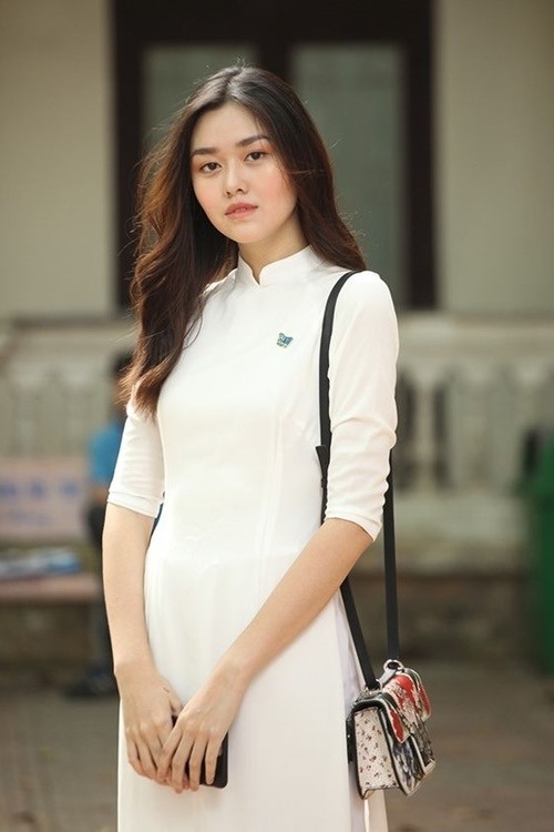 Nguyễn Tường San, sinh năm 2000, hiện là sinh viên đại học RMIT. Thời còn là học sinh PTTH Phan Đình Phùng (Hà Nội), cô đã nổi tiếng với vai trò người mẫu ảnh. Ảnh: TS.
