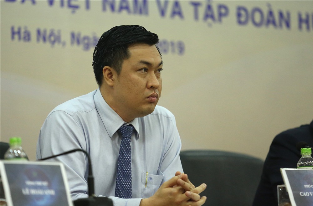 Phó Chủ tịch VFF Cao Văn Chóng giải đáp thắc mắc với báo chí. Ảnh: Hoài Thu
