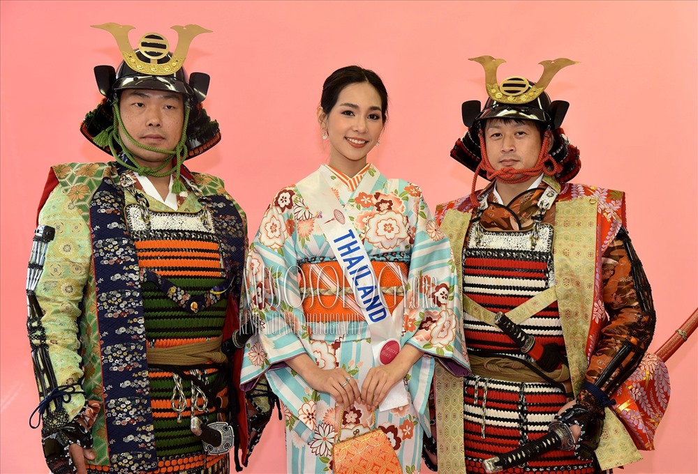 Leearamwat trong bộ Kimono truyền thống của người Nhật Bản. Người đẹp 9X tiết lộ đây là lần đầu tiên cô diện bộ trang phục này và cảm thấy rất vui vì điều đó.  Ảnh: