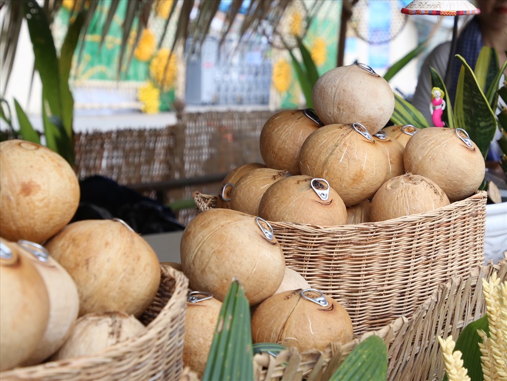 Độc đáo quả “dừa cười” ở Lễ hội Dừa Bến Tre