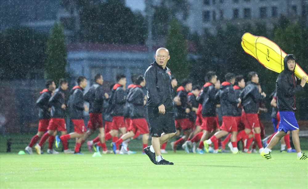 Huấn luyện viên Park Hang-seo đã theo dõi và kiên nhẫn với Hà Minh Tuấn trong gần 6 tháng trời. Ảnh: HOÀI THU