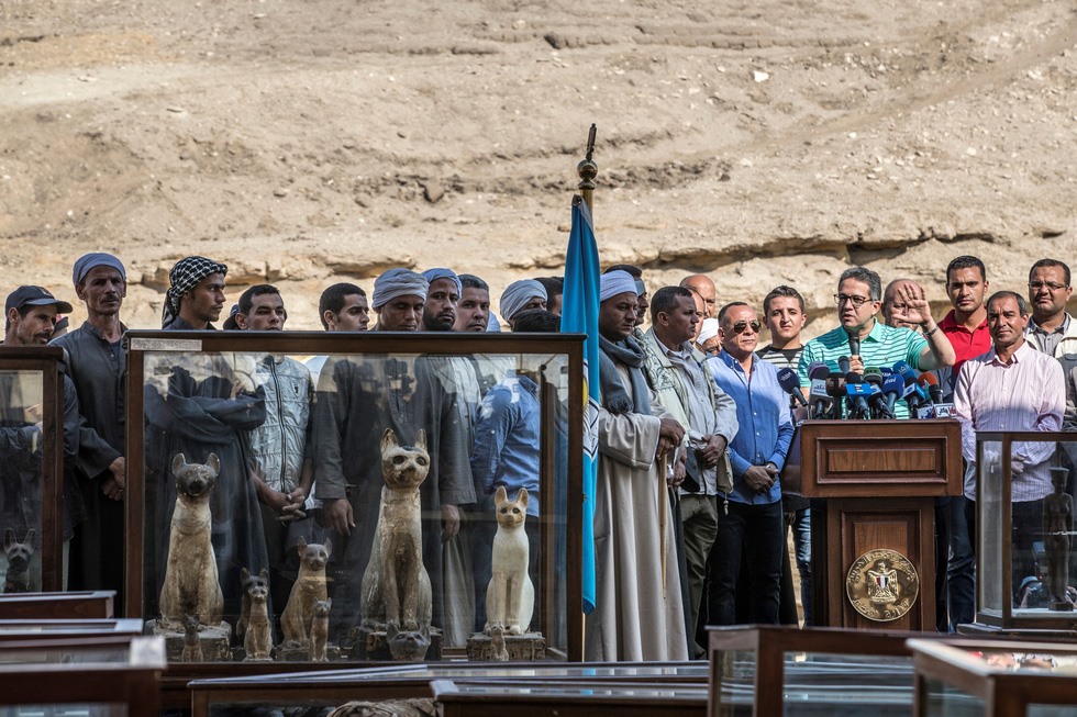 Buổi công bố cổ vật ngày 23.11 tại Ai Cập. Ảnh: AFP