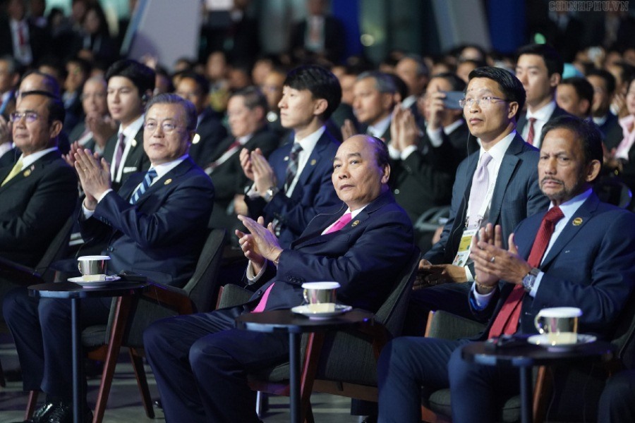 Thủ tướng Nguyễn Xuân Phúc dự Hội nghị thượng đỉnh về khởi nghiệp ASEAN-Hàn Quốc. Ảnh: VGP