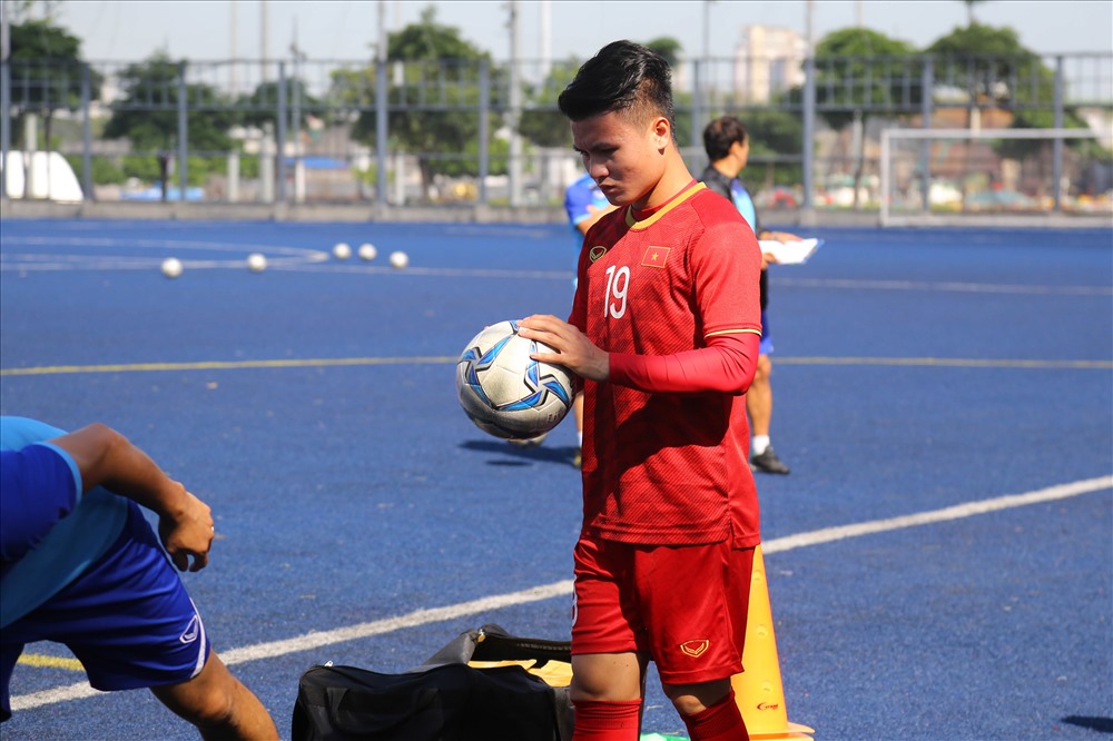 Quang Hải cần có được cảm giác tốt nhất trước khi bước vào trận đấu quan trọng với U22 Indonesia. Ảnh: HOÀI THU