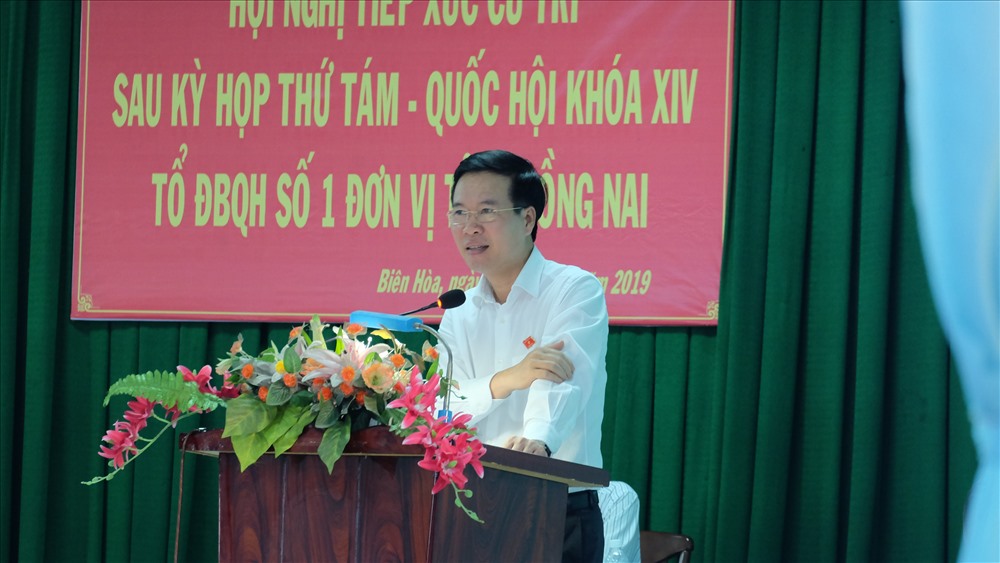 Đồng chí Võ Văn Thưởng trả lời ý kiến của các cử tri thành phố Biên Hòa chiều ngày 28.11_Ảnh: HAC