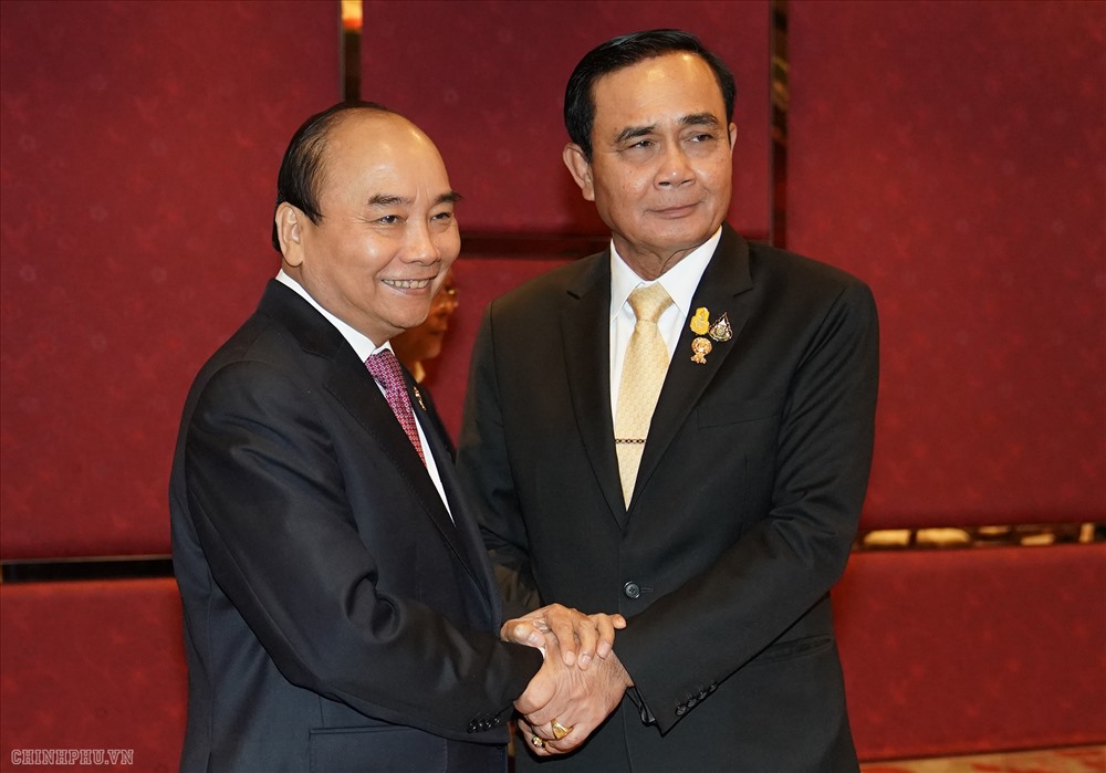 Thủ tướng Nguyễn Xuân Phúc và Thủ tướng Thái Lan Prayut Chan-o-cha. Ảnh: VGP.