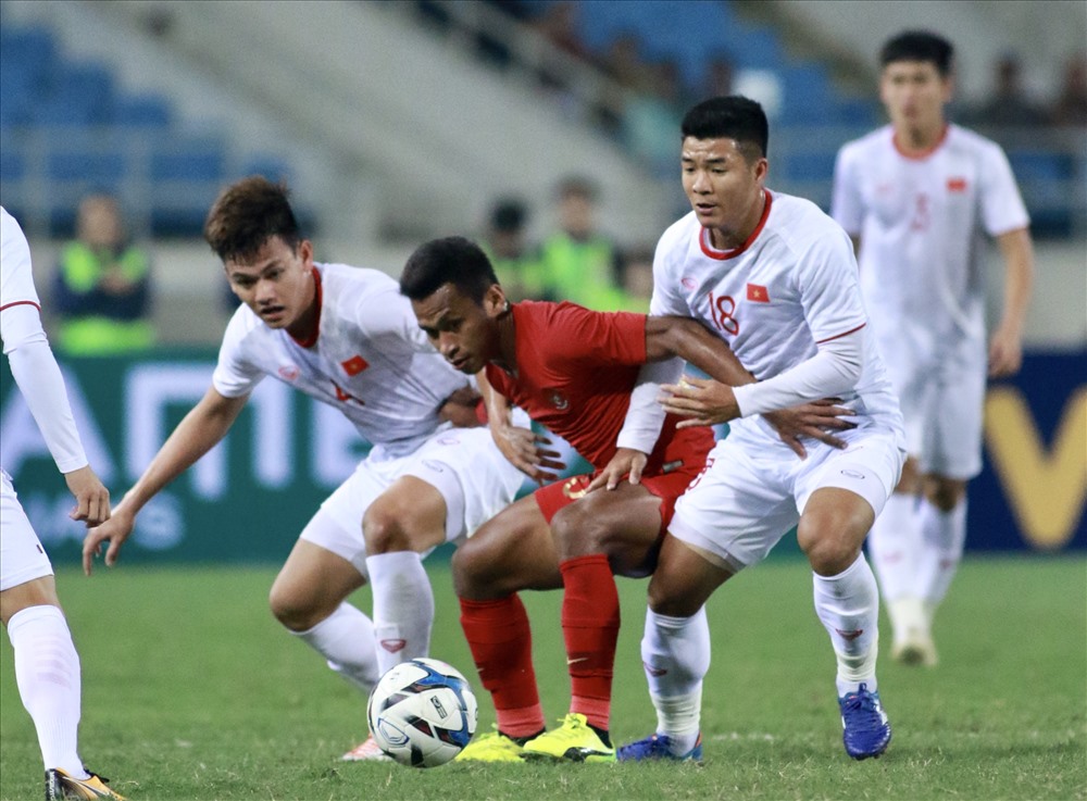Trận đấu giữa U23 Việt Nam và U23 Indonesia diễn ra hồi tháng 3. Ảnh: H.A