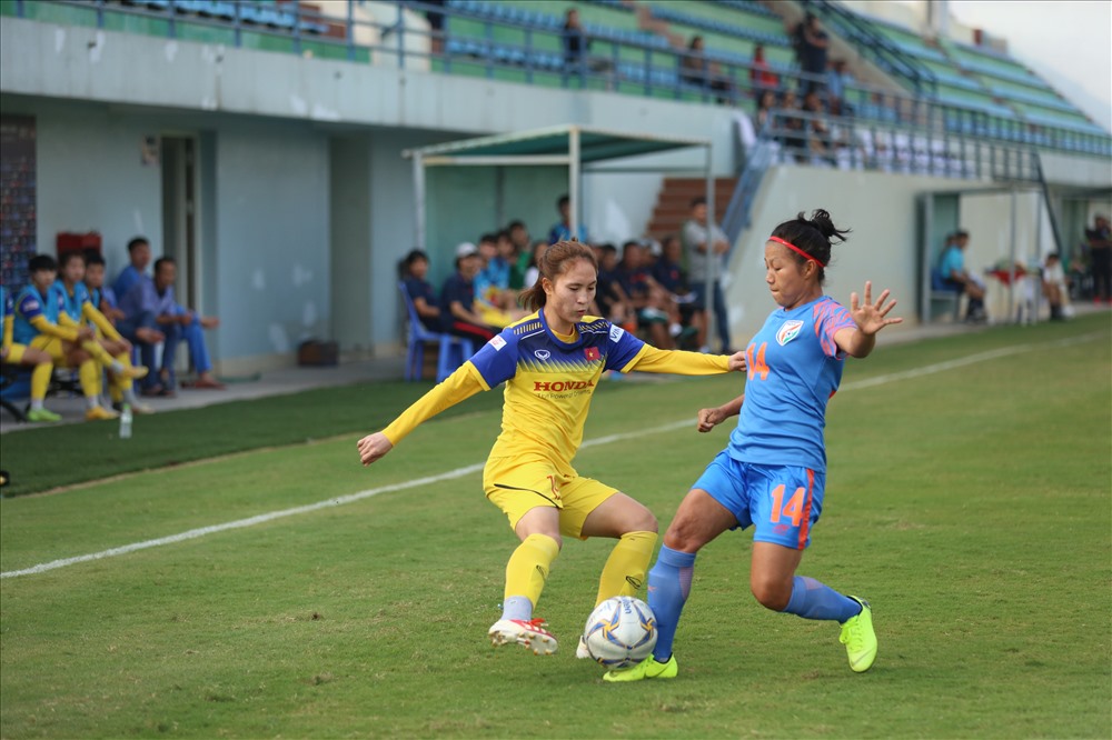 Đội tuyển nữ Việt Nam vừa có hai trận đấu giao hữu bổ ích cùng đội tuyển nữ Ấn Độ trước khi lên đường sang Nhật Bản tập huấn. Ảnh: Hoài Thu