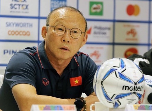 Huấn luyện viên Park Hang-seo sẽ bớt áp lực hơn ở các trận đấu tiếp theo. Ảnh: VFF