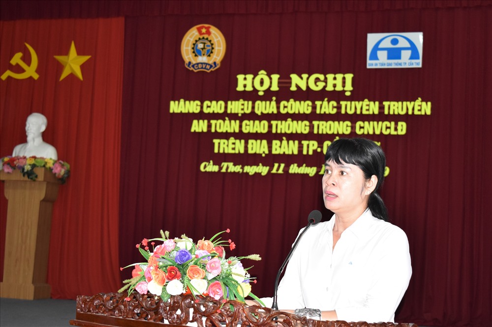 Bà Phạm Kim Tuyến - Phó Chủ tịch LĐLĐ quận Thốt Nốt (TP.Cần Thơ) - phát biểu .Ảnh: Thành Nhân.