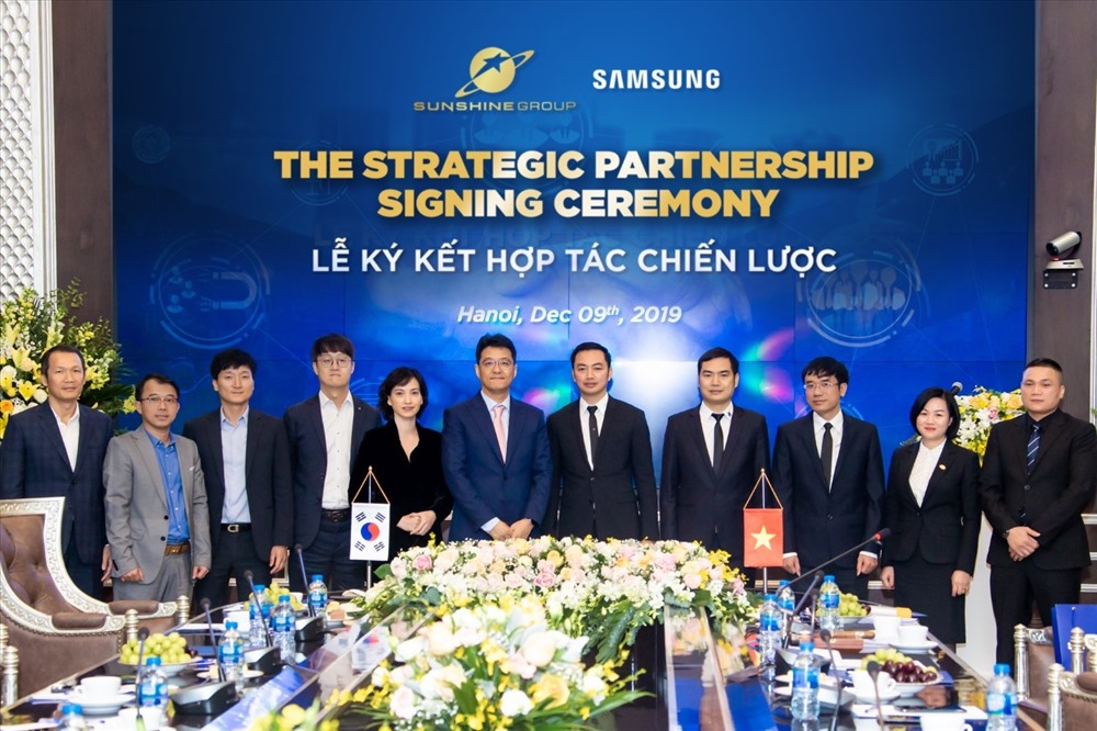 Cái bắt tay chiến lược toàn diện giữa Sunshine Group và Samsung Vina
