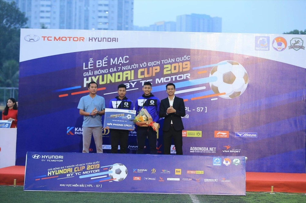 Giải phong cách thuộc về đội bóng đến từ Lào Cai FC Du Lịch. Ảnh: HPL