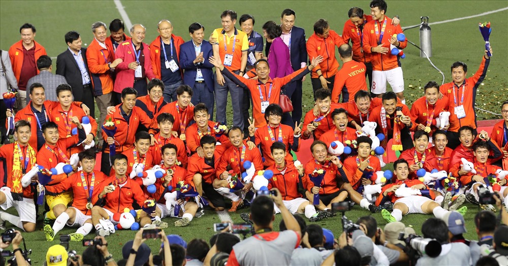 Bóng đá Việt Nam gặt hái được nhiều thành công dưới thời HLV Park Hang-seo, mới nhất là tấm HCV SEA Games 30. Ảnh: D.P