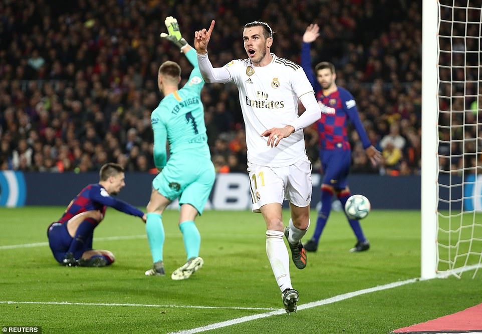 Bale suýt chút nữa đã nhấn chìm Barcelona ngay tại Nou Camp. Ảnh: Reuters & Getty.