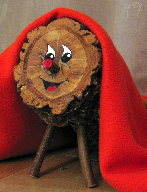 Tượng gỗ Pooping là món quà truyền thống mà phụ huynh ở Tây Ban Nha tặng cho con cái vào dịp Noel. Ảnh: Wikipedia