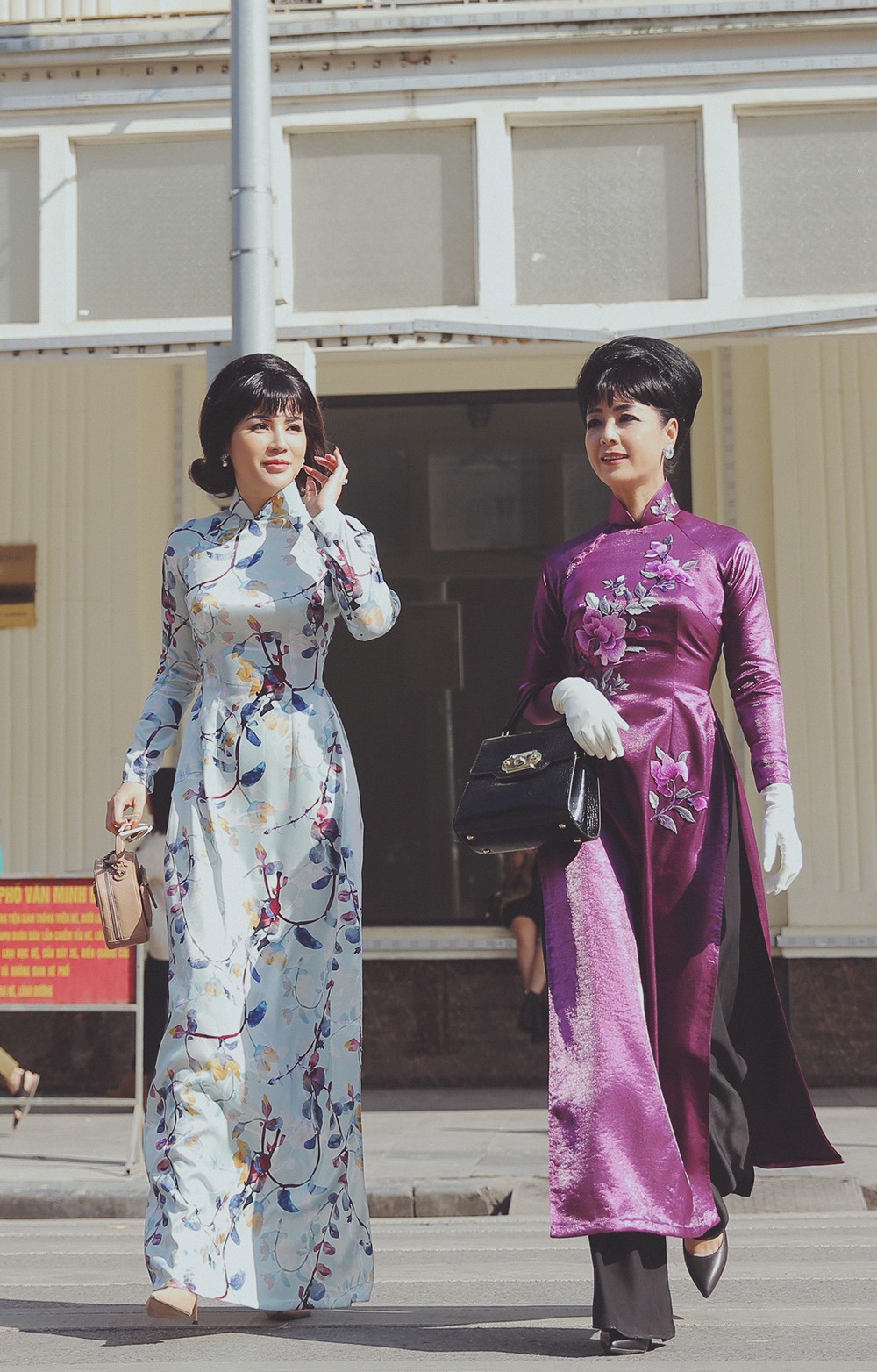 Nữ diễn viên Quỳnh Hoa (bên trái) cũng xuất hiện trong bộ ảnh mới lần này.