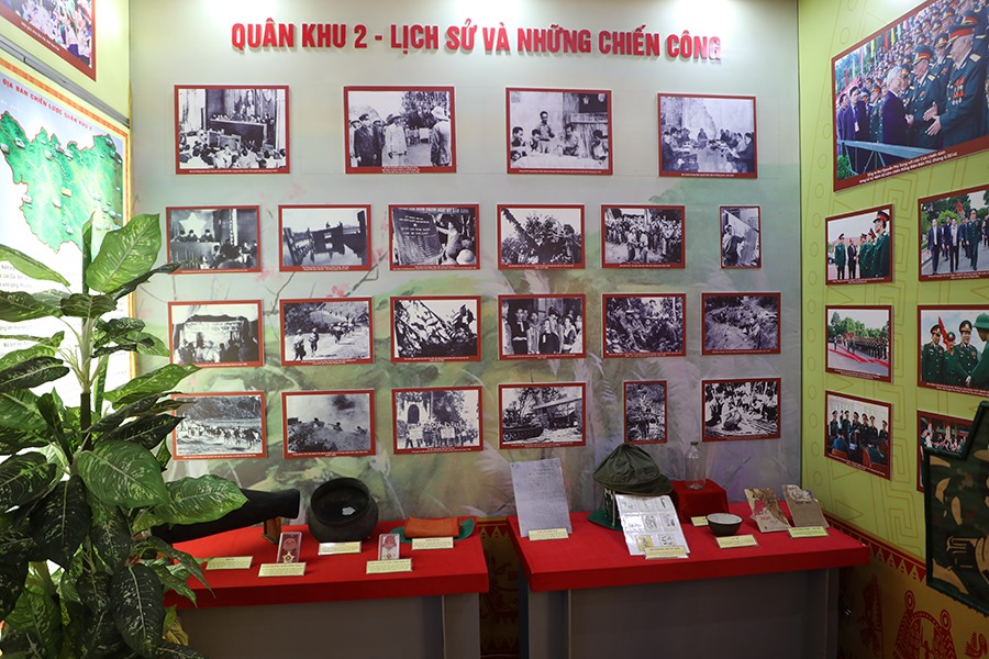 2 Sự kiện trên do Ủy ban Nhân dân tỉnh Thái Nguyên và Bộ Tư lệnh Quân khu 1 phối hợp thực hiện, đây là cơ hội hiếm để người dân được tận mắt chiêm ngưỡng các kỷ vật mang tính lịch sử và các loại vũ khí tối tân của Quân đội Việt Nam.