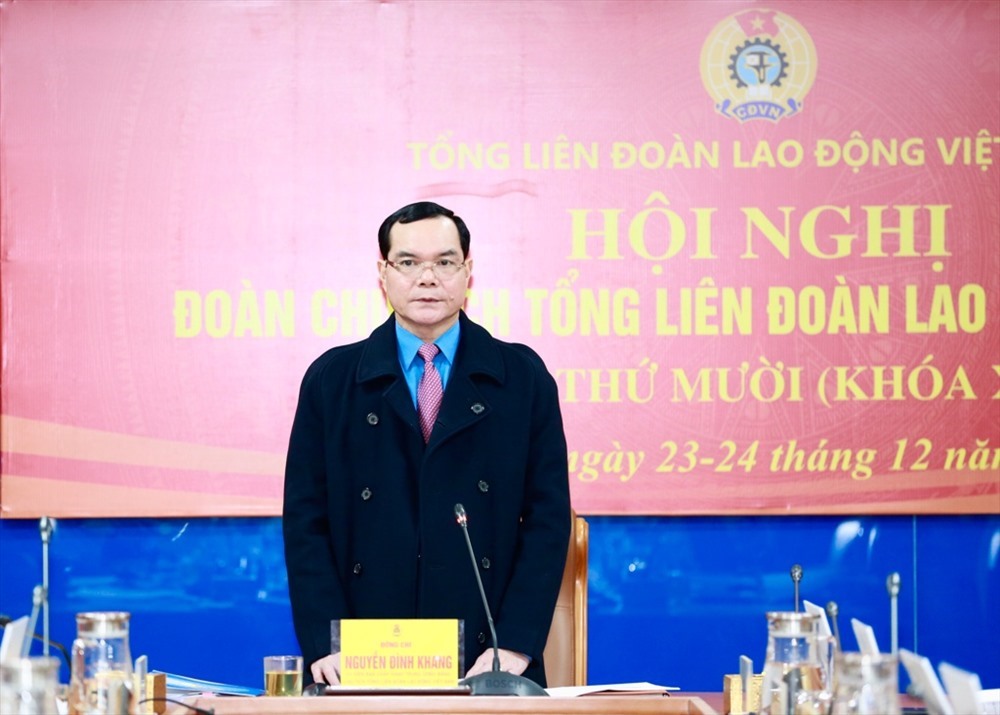 Đồng chí Nguyễn Đình Khang - Ủy viên Trung ương Đảng, Chủ tịch Tổng Liên đoàn Lao động Việt Nam- phát biểu khai mạc Hội nghị.