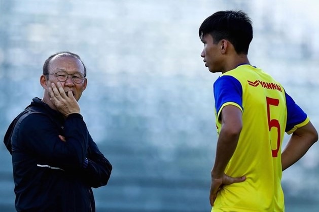 Ông Park sẽ không có sự phục vụ của Văn Hậu ở U23 Châu Á 2020. Ảnh: Thuỳ Minh