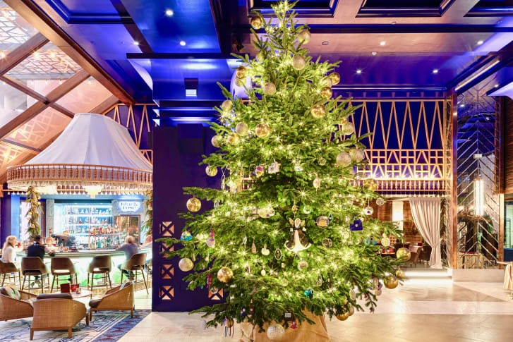 Cây thông Noel đắt nhất thế giới trị giá 15,5 triệu USD tại Kempinski Hotel Bahia ở Tây Ban Nha, năm 2019
