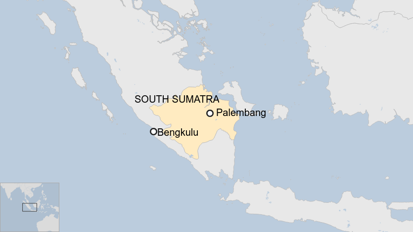Chiếc xe buýt đã rời thành phố Bengkulu để đến Palembeng. Ảnh: BBC