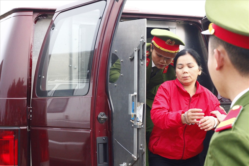 Bị cáo Bùi Thị Kim Thu bị cáo buộc tội danh Không tố giác tội phạm.