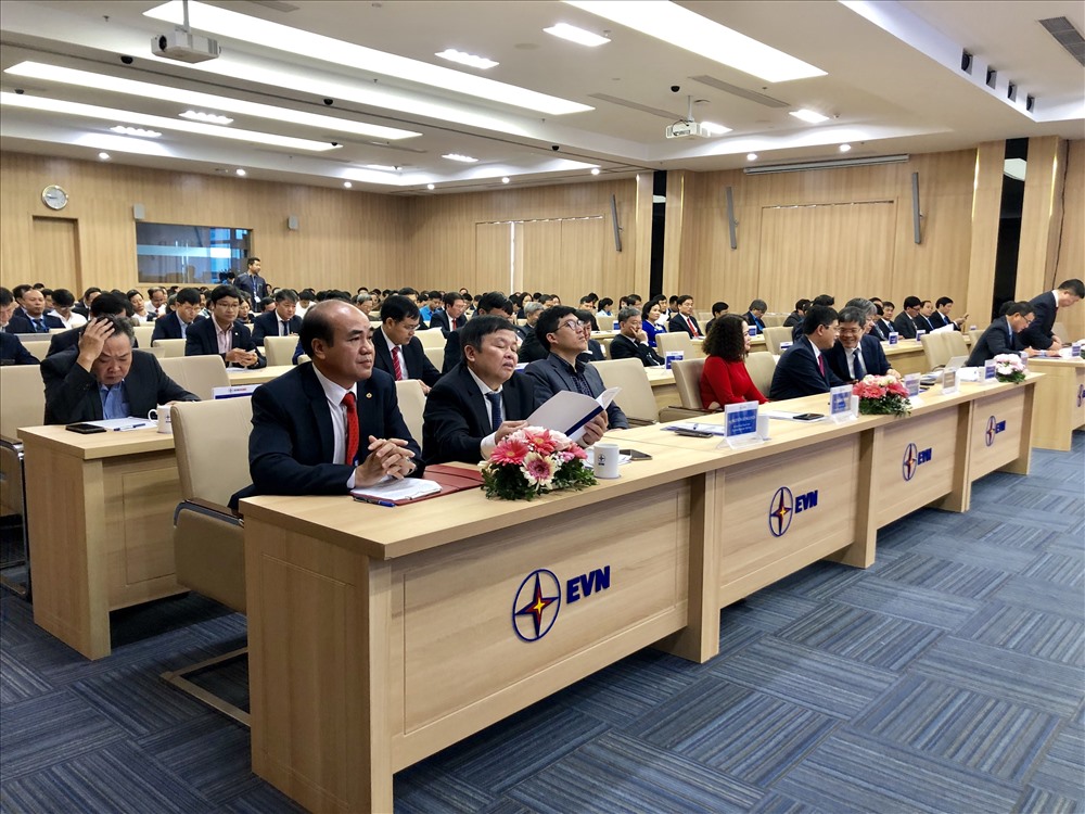 Các đại biểu dự Hội nghị tổng kết hoạt động công đoàn năm 2019 và triển khai nhiệm vụ năm 2020 của Công đoàn Điện lực Việt Nam. Ảnh: V.L