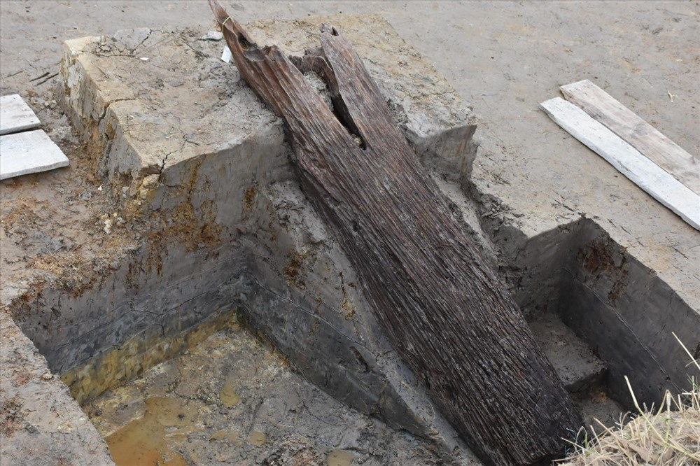 Cận cảnh một trong 27 cây cọc Bạch Đằng tìm thấy tại Hải Phòng. Ảnh PV