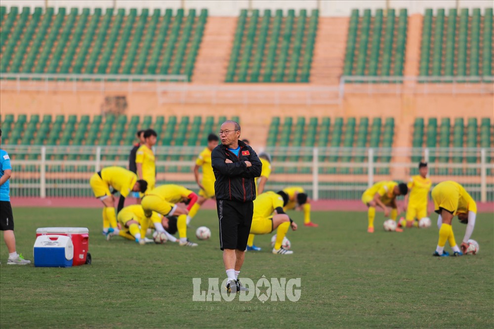 Nói về sự chuẩn bị của U23 Việt Nam hướng tới Vòng chung kết U23 Châu Á 2020, huấn luyện viên Park Hang-seo cũng thừa nhận việc thiếu vắng Văn Hậu sẽ là khó khăn không nhỏ với đội bóng của mình.
