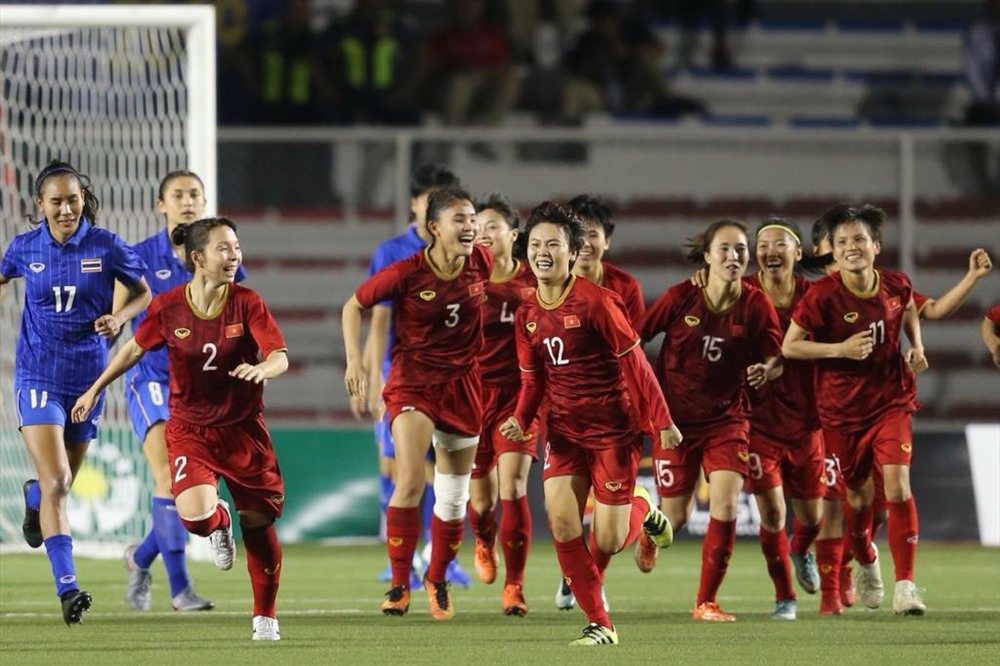 Tuyển nữ Thái Lan thất bại tủi hổ ở World Cup, cùng với đó là không thể giành tấm Huy chương Vàng SEA Games từ tay tuyển nữ Việt Nam. Ảnh: D.P