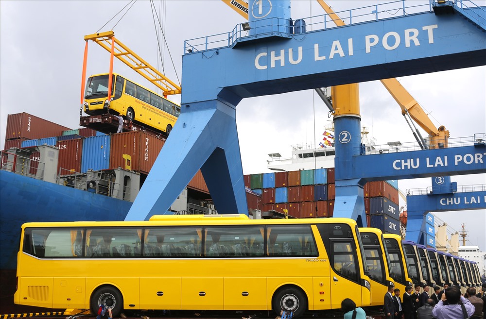 THACO xuất khẩu 15 xe bus Thaco đầu tiên sang Philippines Ảnh: Thanh Chung