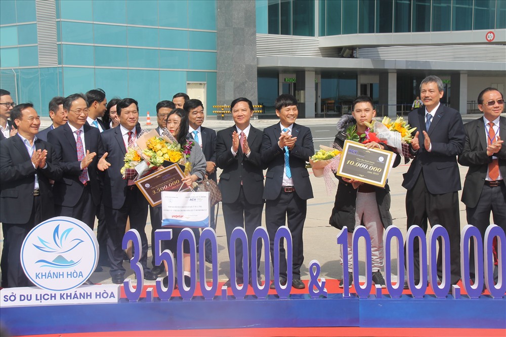 Khánh Hòa đón vị khách 3,5 triệu qua Cảng Hàng không quốc tế Cam Ranh. Ảnh: PV