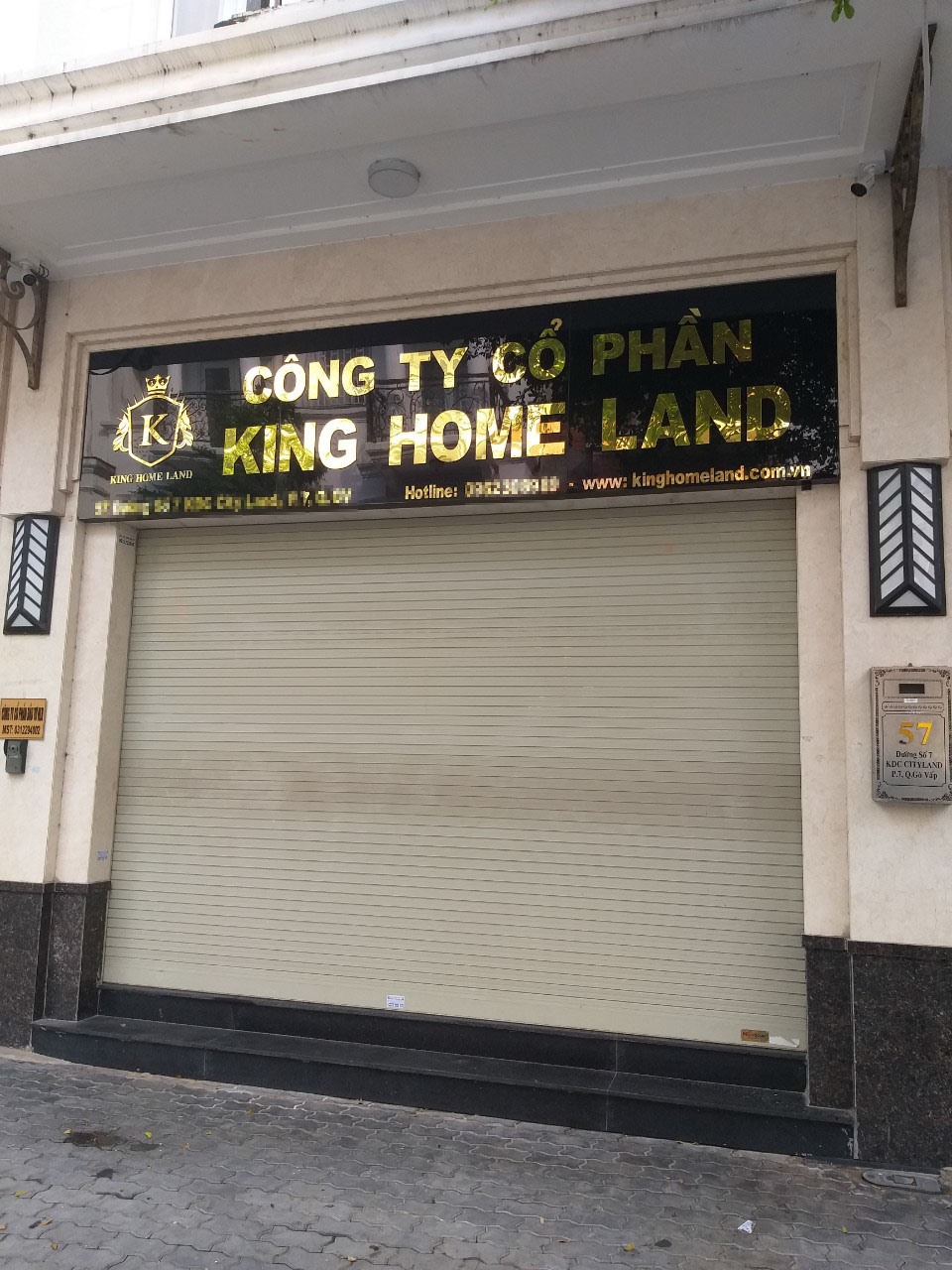 Văn phòng giao dịch của Công ty CP King home land đóng cửa im ắng trong nhiều tháng qua. Ảnh TK.