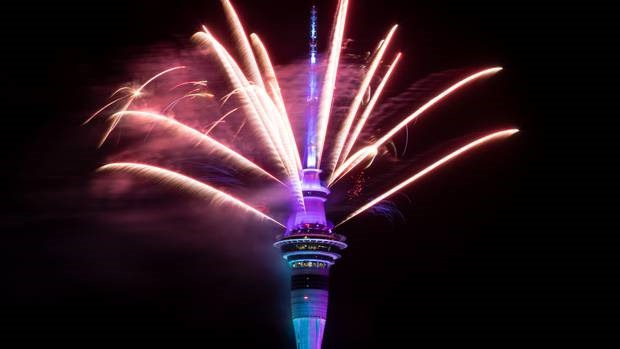 Pháo hoa tại Sky Tower, Auckland, New Zealand năm 2020. Ảnh: Jason Oxenham