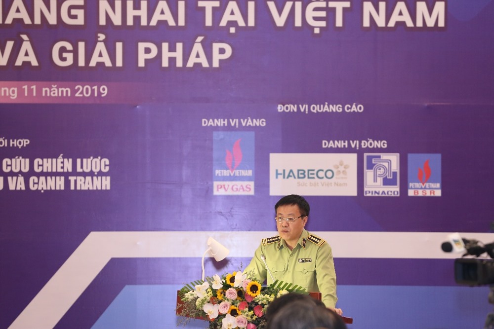Ông Hoàng Ánh Dương - Phó Tổng Cục trưởng Tổng cục QLTT phát biểu tại Diễn đàn.