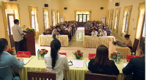 Cuộc gặp gỡ cử tri tại xã Giang Kim “nóng” với vấn đề mua bán đất đai. Ảnh: CMH.