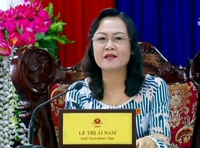 Chủ tịch HĐND tỉnh Bạc Liêu Lê Thị Ái Nam đề nghị UBND tỉnh và các ngành sớm đưa Nhà máy xử lý rác vào hoạt động (ảnh Nhật Hồ)