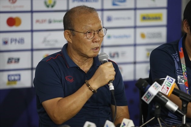 Ông Park muốn báo chí không đưa thông tin đội hình thi đấu của U22 Việt Nam trước mỗi trận đấu. Ảnh: Hoài Thu