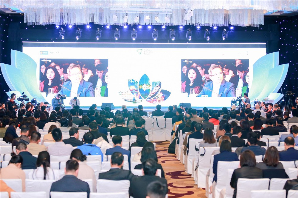 Diễn đàn thu hút hơn 2000 khách mời trong và ngoài nước.