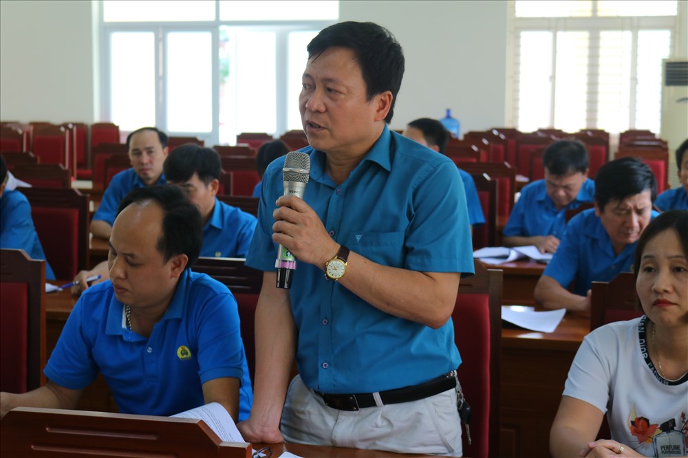 Đồng chí Phạm Thanh Vân - Chủ tịch CĐCS công ty XS Phanh Nissin VN phát biểu tại hội nghị.