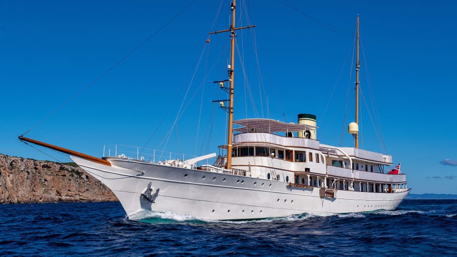 Giải thưởng Voyager thuộc về siêu du thuyền Rosehearty với hành trình qua Nam cực.