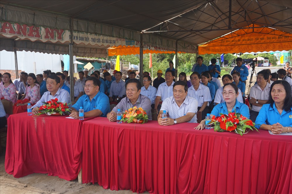 Lãnh đạo tỉnh Sóc Trăng, Thị xã Vĩnh Châu thâm dự ngày vui cùng với CNVCLĐ