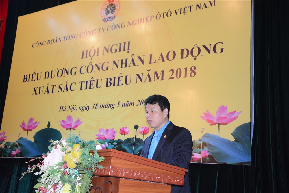 Đồng chí Đỗ Nga Việt, Chủ tịch Công  đoàn GTVT Việt Nam phát biểu tại hội nghị. Ảnh: Q.T