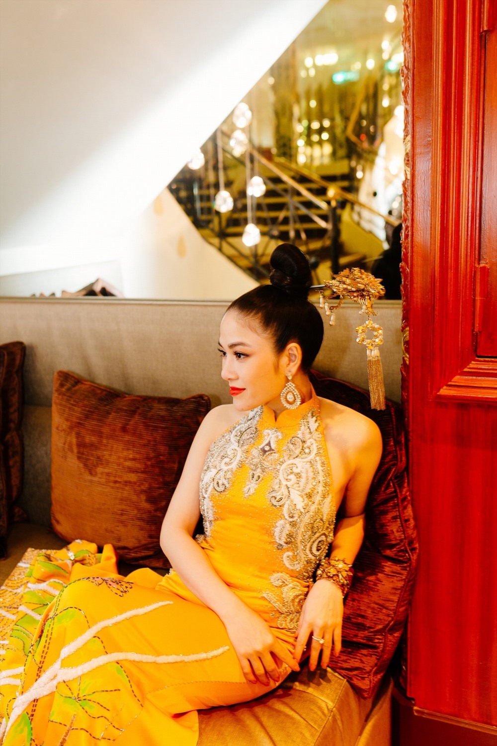 Người đẹp mong muốn giới thiệu nét văn hóa, truyền thống Việt Nam thông qua tà áo dài cách điệu.