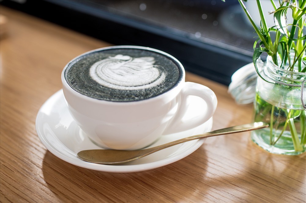 Người Hongkong pha café với trà để tạo sự cân bằng cho thức uống truyền thống.