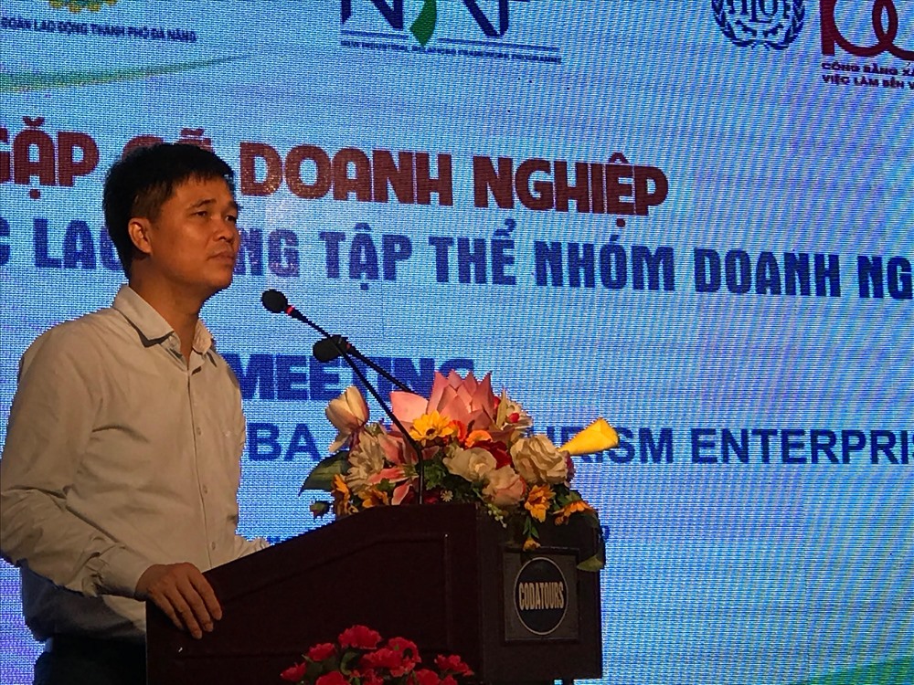Ông Ngọ Duy Hiểu - Phó chủ tịch LĐLĐ Việt Nam phát biểu tại hội nghị